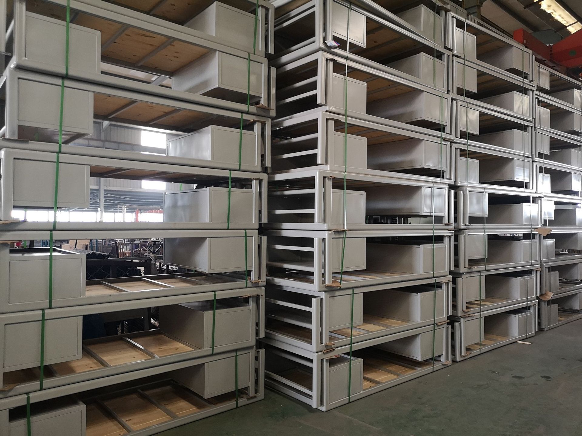 监狱床
